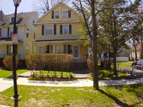 445-447 Columbia Ave