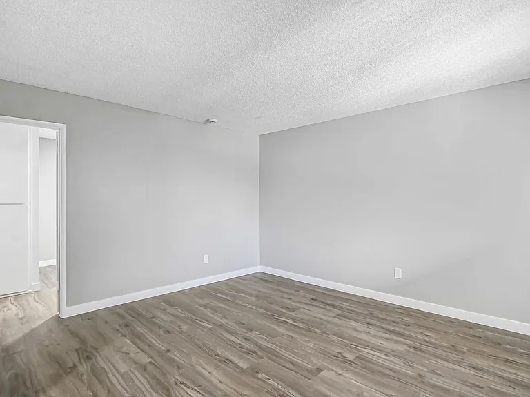 8919 Mango Ave — Photo 7