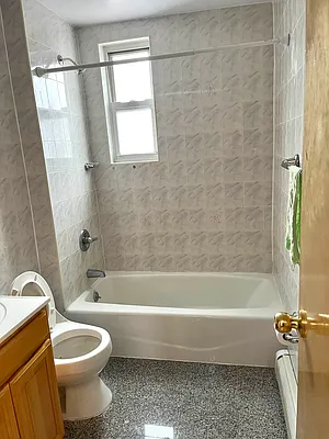 Rented by E Realty International Corp | media 2