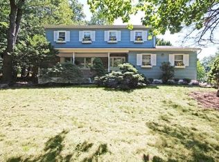 10 Haller Cres, Chestnut Ridge, NY 10977