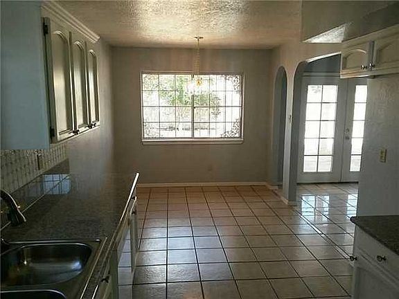 5th image of 1706 Paul Moran Pl