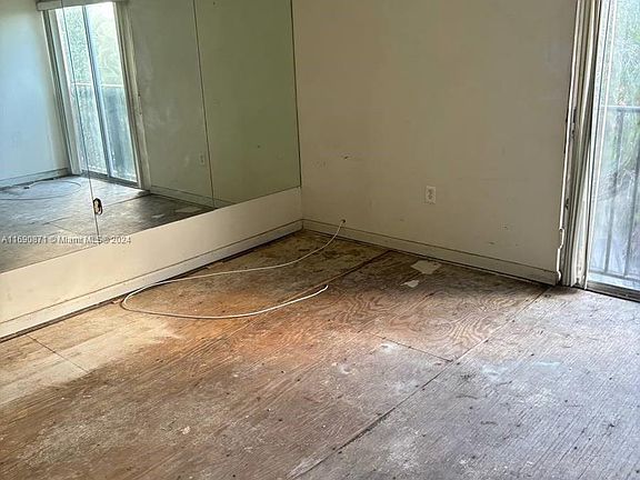 4th image of 245 NW 109th Ave APT 211