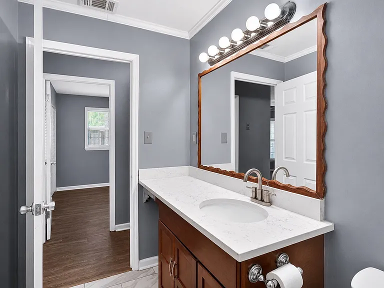 1621 Cloverdale Dr — Photo 14