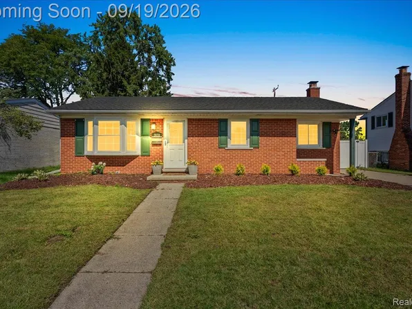 38038 Ross St, Livonia, MI 48154