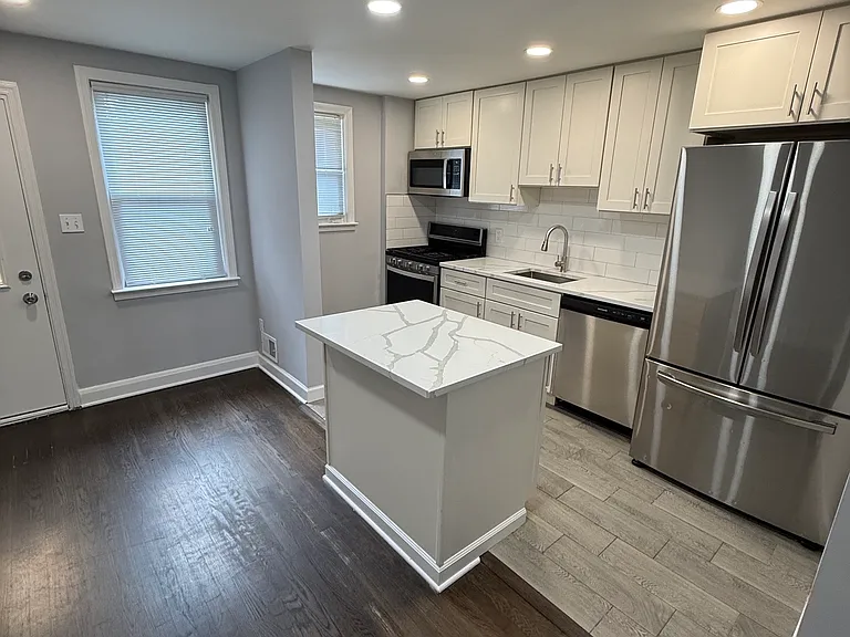 1010 Parksley Ave — Photo 2