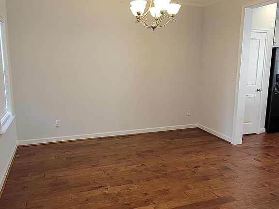 3rd image of 117 Wineberry Way