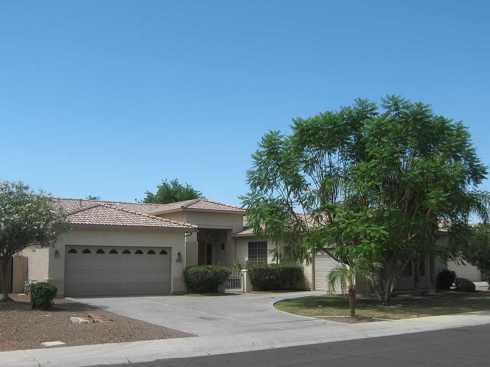 1st image of 2045 E County Down Dr