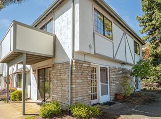 495 Chestnut St APT 17, Ashland, OR 97520