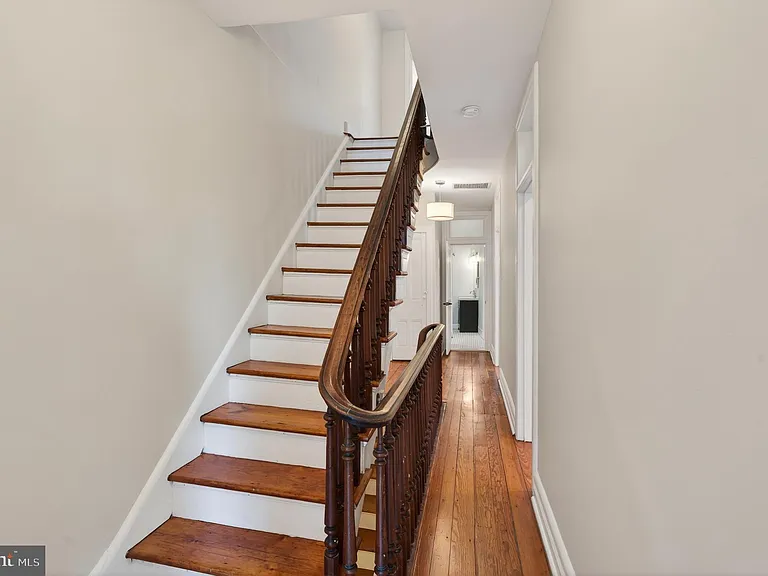 144 Gay St #2 — Photo 16