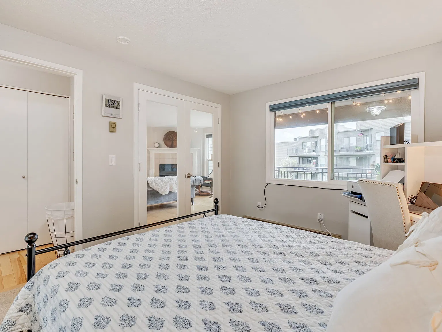 5624 S Riverside Lane Unit 8 - 1 — Photo 2