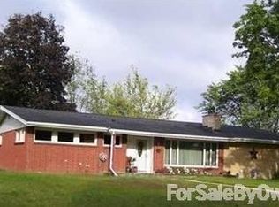 711 Jackson St, Cuba City, WI 53807