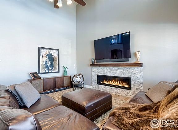 5th image of 4754 Valley Oak Dr