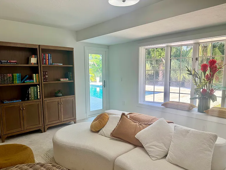 311 Island Cir — Photo 44