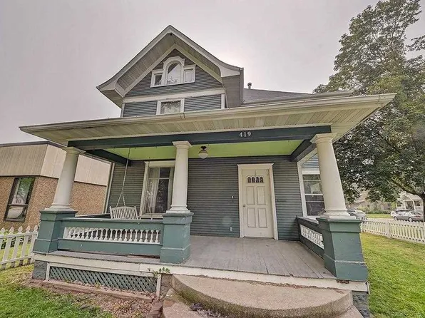 419 N Calhoun St, West Liberty, IA 52776