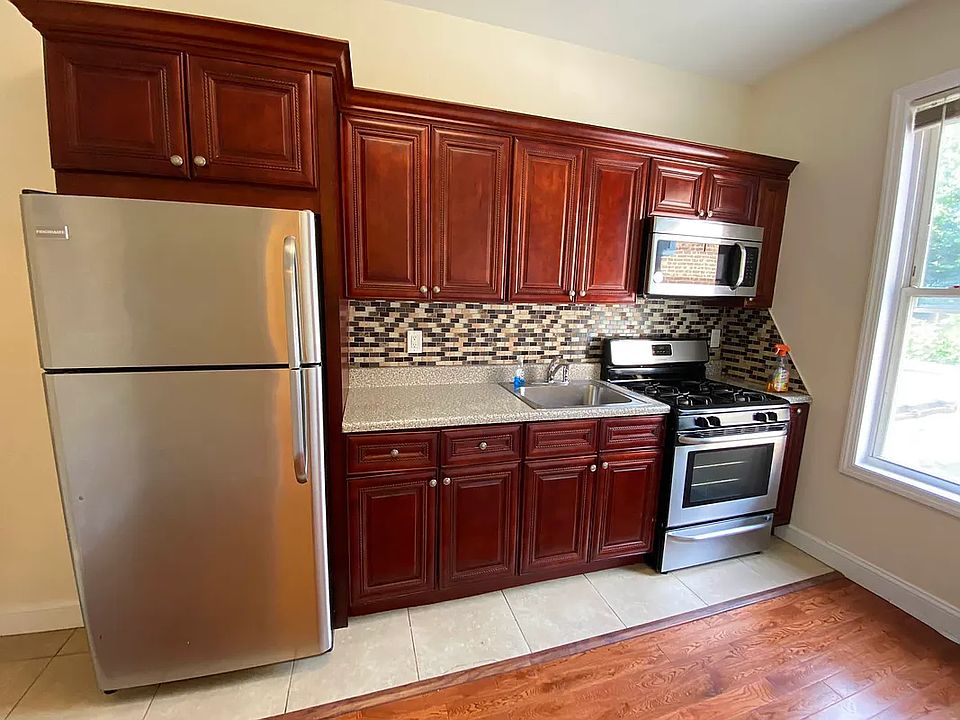 1st image of 107-31 Metropolitan Ave #2R