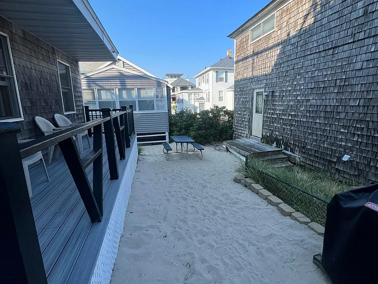 13 Atlantic Ave — Photo 3