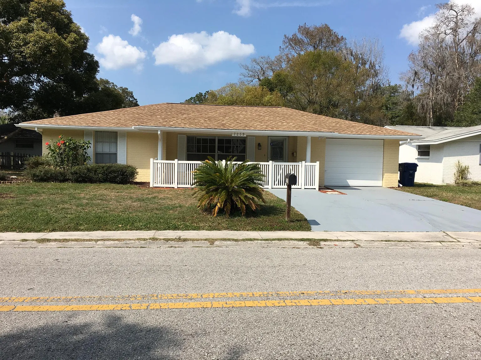 3 bed, 1307 sqft, $1,700 — Photo 2