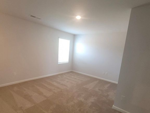 3rd image of 1100 Bluecoat Cir