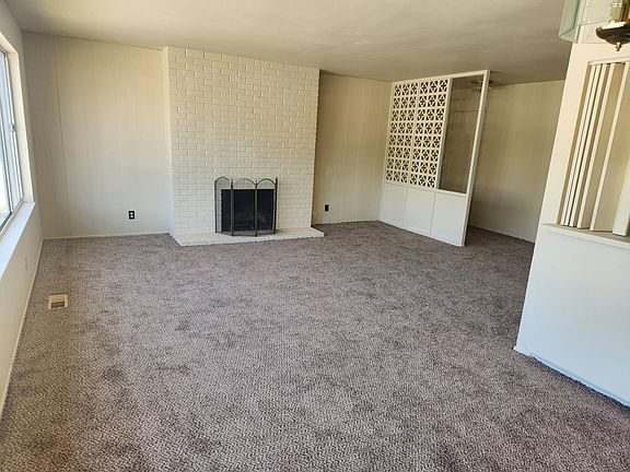 4th image of 19 Eastridge Cir