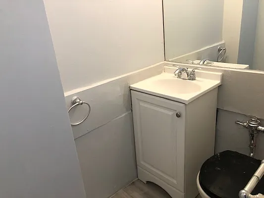 Rented by Friedman Roth Realty | media 21