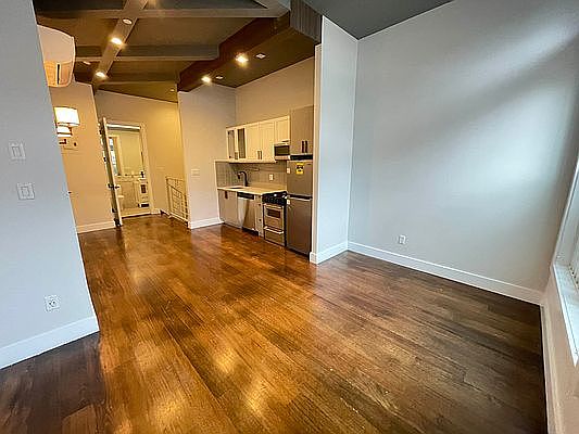 1st image of 533 Park Pl #1S