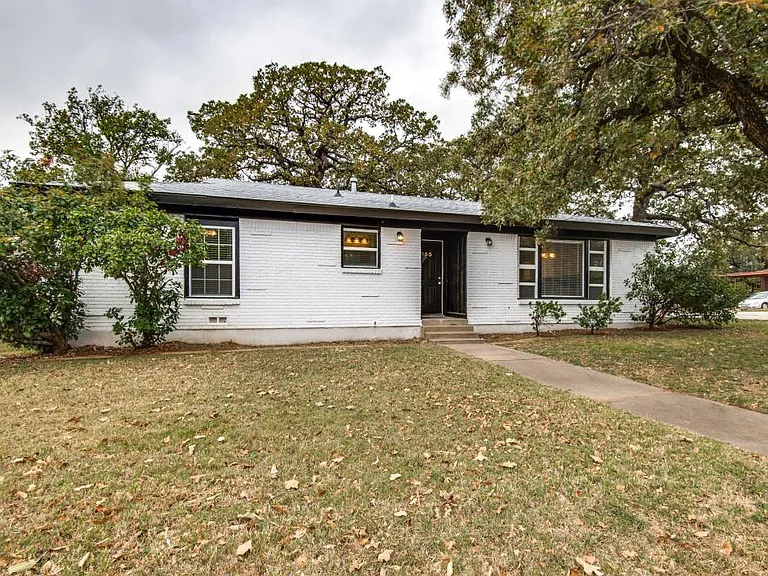 853 Brown Trl — Photo 22