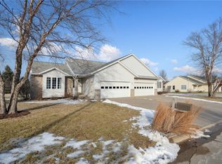 100 Country View Dr, Mechanicsville, IA 52306