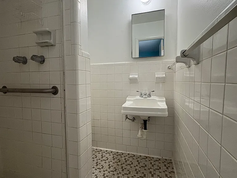 94 Harris Dr — Photo 13