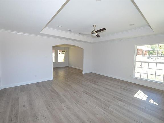 2nd image of 507 N Getzendaner Ave