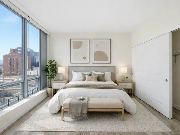 4815 11th St APT 4D, Long Island City, NY 11101