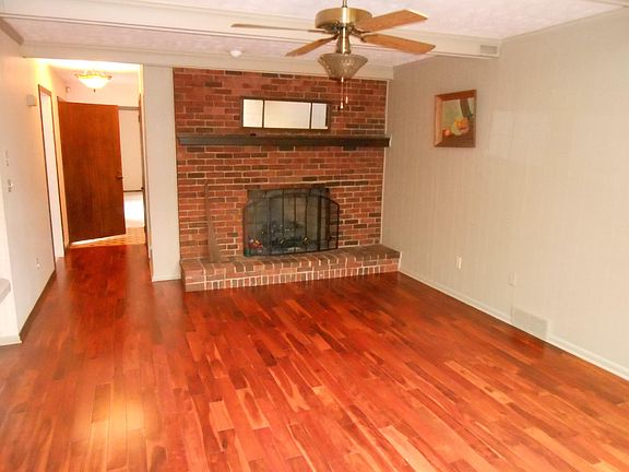 3rd image of 9612 Shalemar Dr