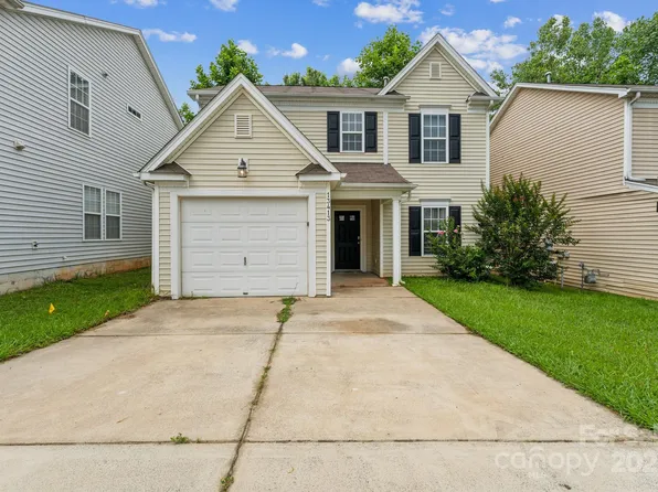 13413 Golden Apple Ct, Charlotte, NC 28215