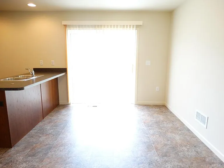 123 Kenneth Dr — Photo 9