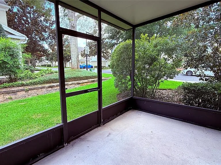 2529 Galliano Cir — Photo 35