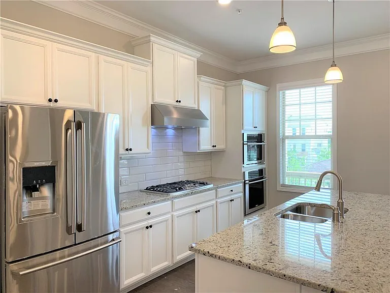 404 Caravelle Walk — Photo 9