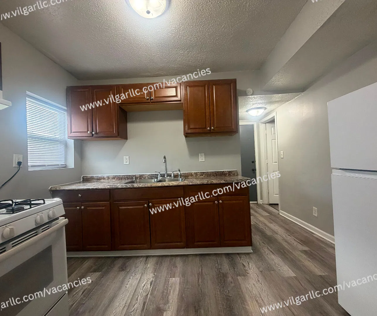 5006 Magoun — Photo 4