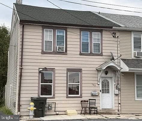 1st image of 352 N Gannon St
