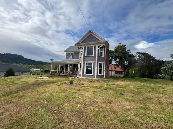 420 Halo Trail Rd, Yoncalla, OR 97499