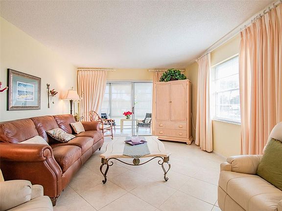 2nd image of 4 Vista Palm Ln APT 201