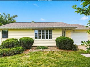 1622 Spencer St, Grinnell, IA 50112
