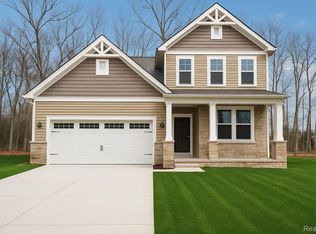 30108 Norway Dr, New Hudson, MI