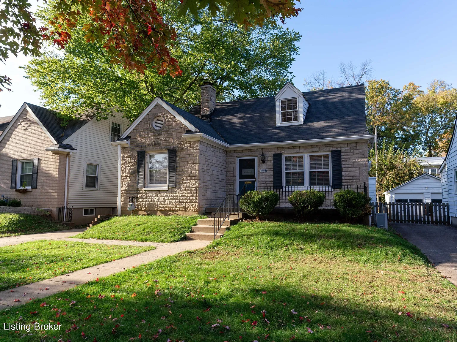 3 bed, 2.0 bath, 1802 sqft, $2,250 — Photo 1