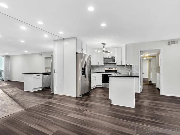 4th image of 850 State St Unit 420