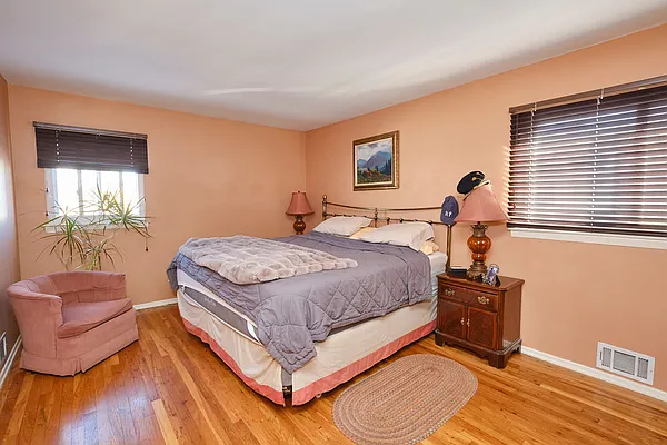 Sold by Prime Realty | media 12