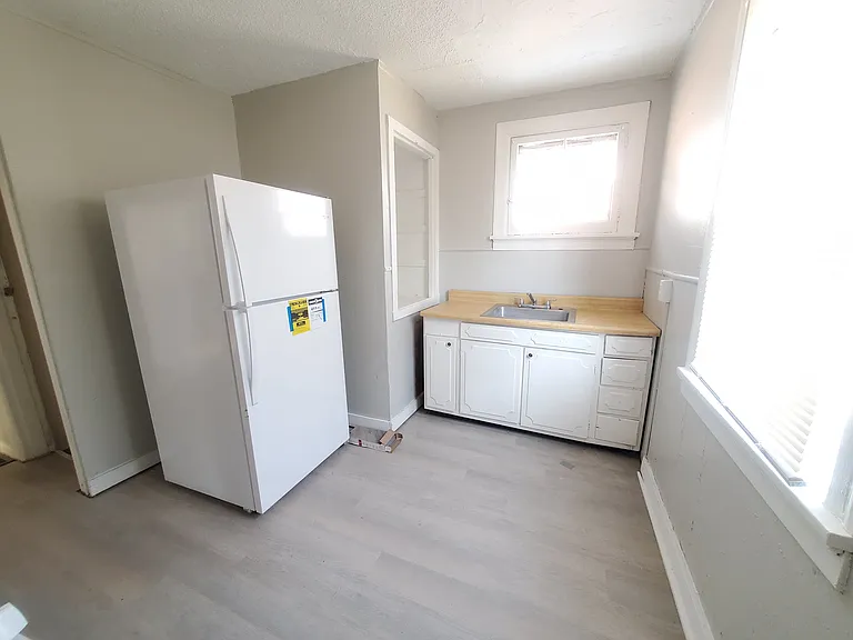 8340 Eton Pl — Photo 4