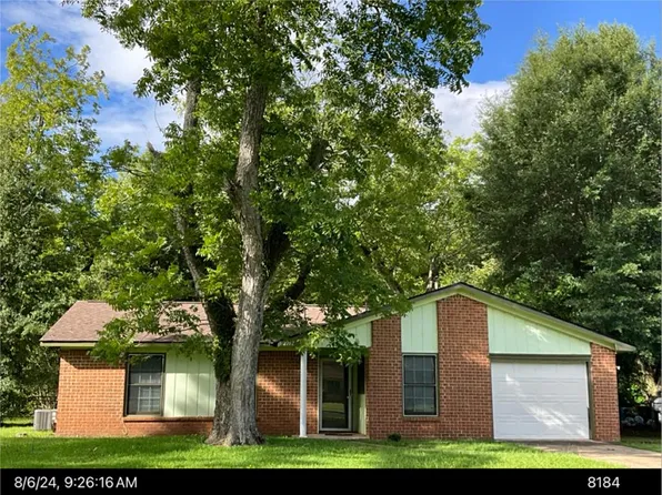 2102 Techwood Dr, Albany, GA 31707