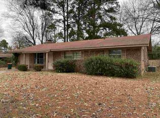 14 Park Ln, Texarkana, TX 75503