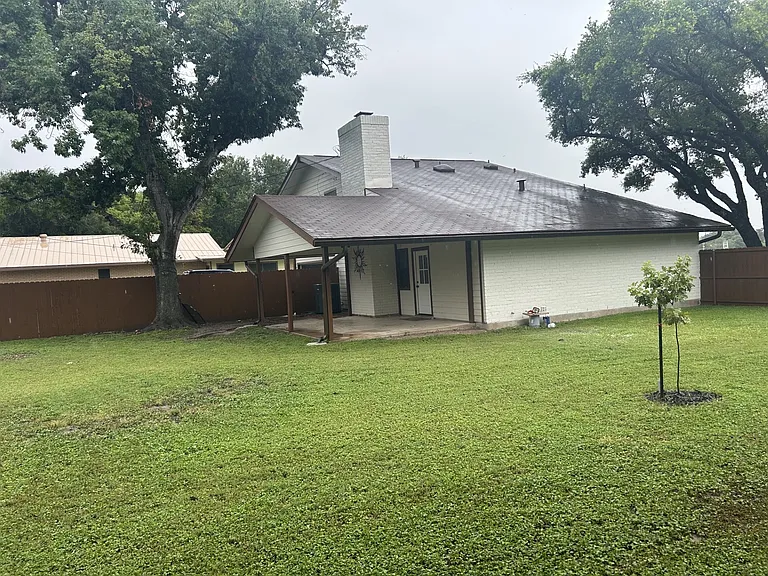 3 Donna Dr — Photo 2