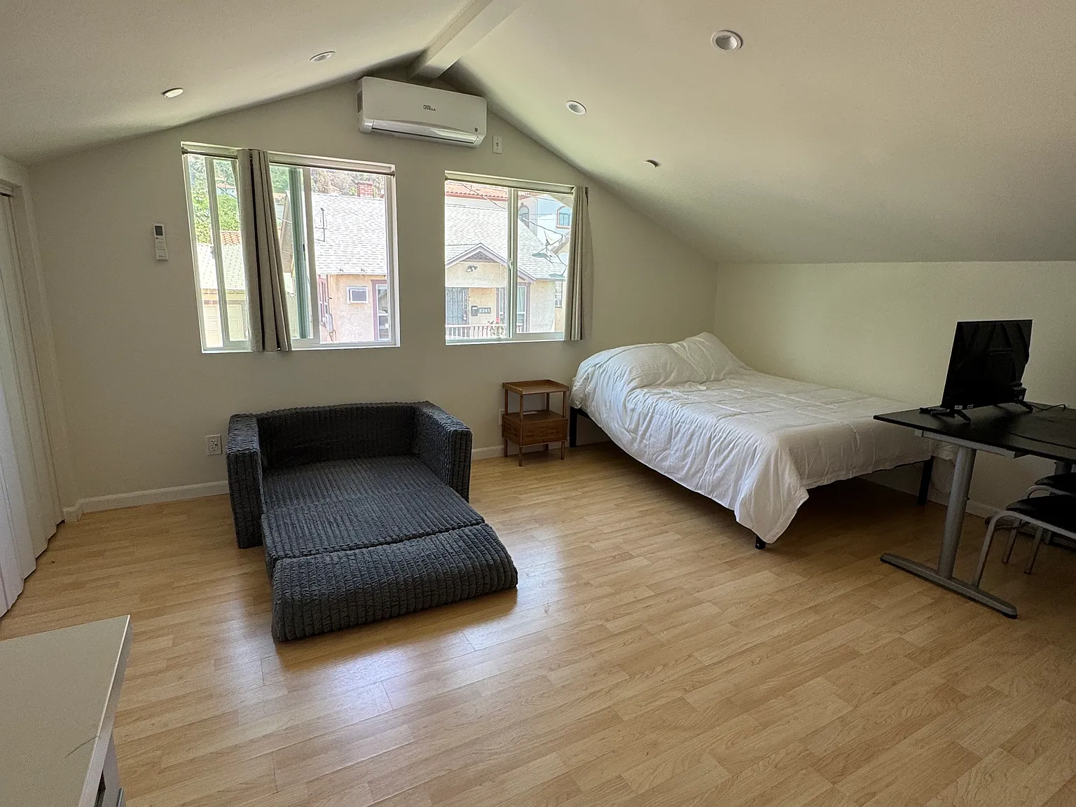 2364 Las Flores Dr — Photo 3