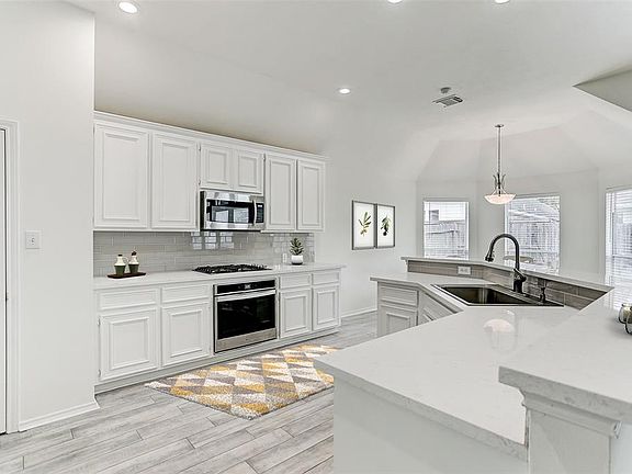 2nd image of 21914 Maybrook Ct